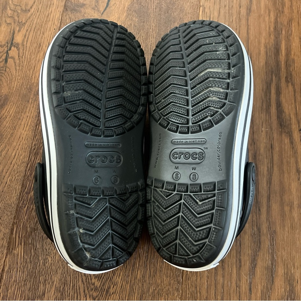 Crocs Crocband Clog Black/White Unisex Men’s 6 Women’s 8 Sandals Slip On EUC - Picture 9 of 9